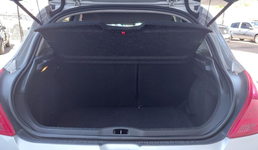 Peugeot 308 2.0 FELINE Hatchback 2013