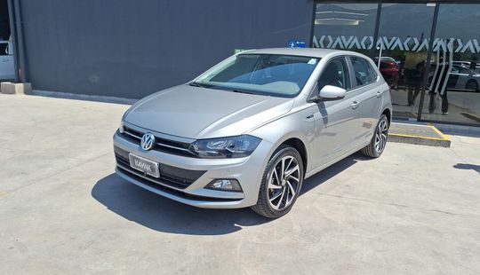 Volkswagen • Polo