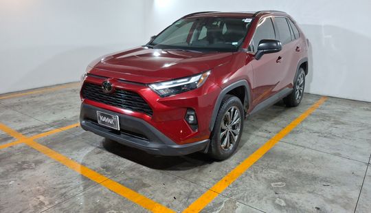 Toyota • RAV4