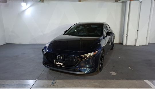 2024 • 26,587 km • Automático