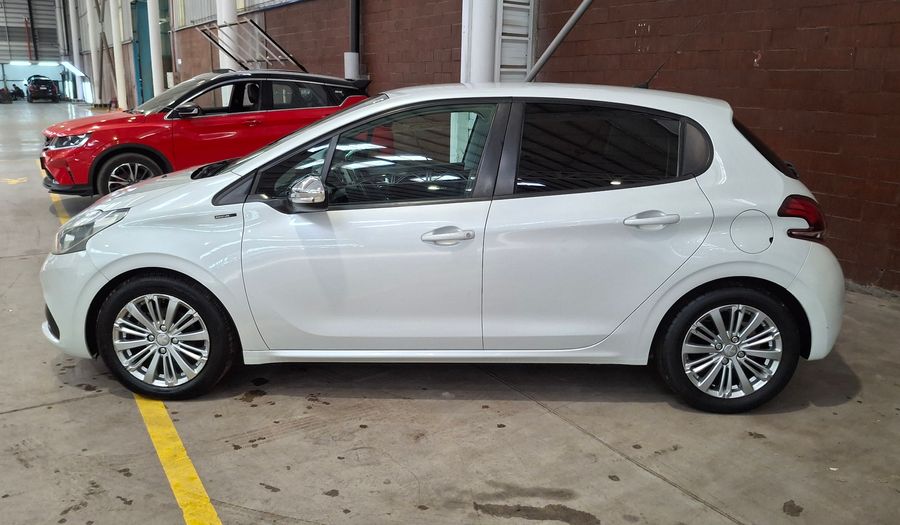 Peugeot 208 1.2 PURETECH 100 HP ACTIVE PACK AUTO Hatchback 2021