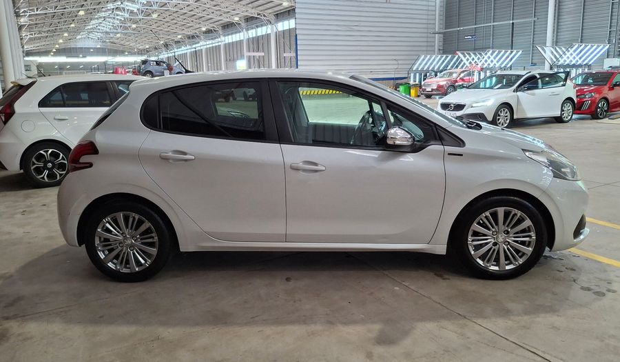 Peugeot 208 1.2 PURETECH 100 HP ACTIVE PACK AUTO Hatchback 2021