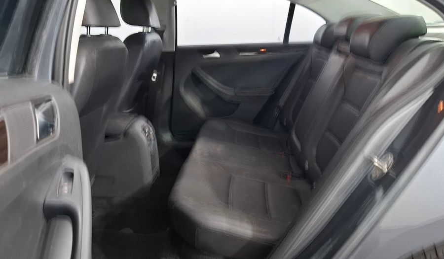 Volkswagen Vento 2.5 LUXURY Sedan 2016