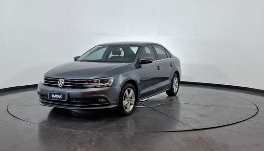Volkswagen • Vento
