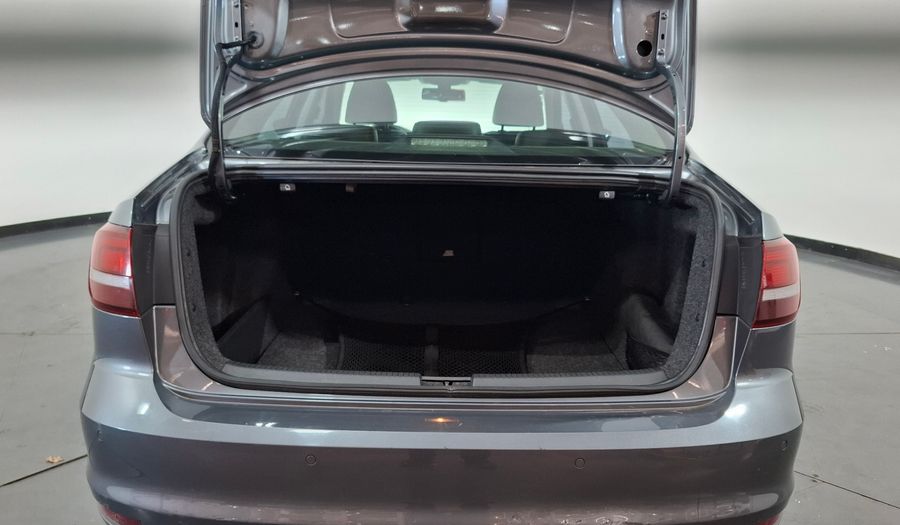 Volkswagen Vento 2.5 LUXURY Sedan 2016