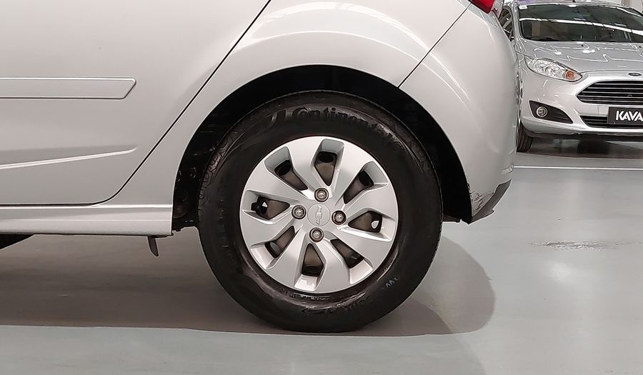 Chevrolet Onix MPFI LT Hatchback 2017