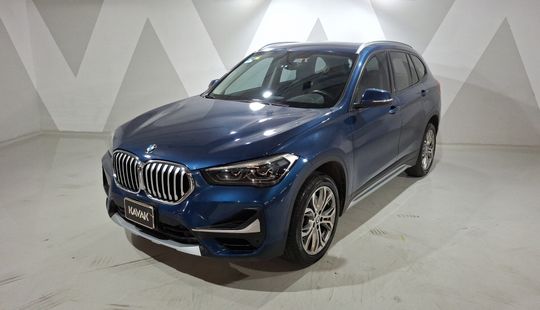 2021 • 54,423 km • Automático