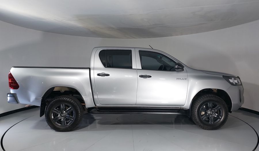 Toyota Hilux 2.7 SR DOBLE CABINA Pickup 2023