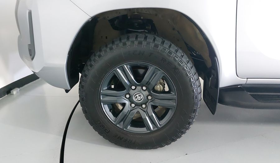 Toyota Hilux 2.7 SR DOBLE CABINA Pickup 2023