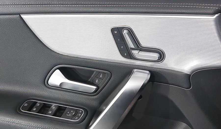 Mercedes Benz Clase Cla 1.3 CLA 200 PROGRESSIVE DCT Coupe 2021