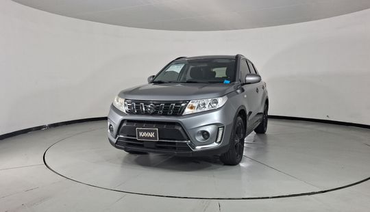 Suzuki • Vitara