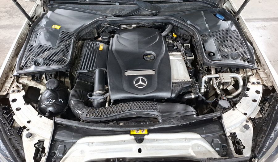 Mercedes Benz Clase C 2.0 200 CGI SPORT AT Sedan 2016