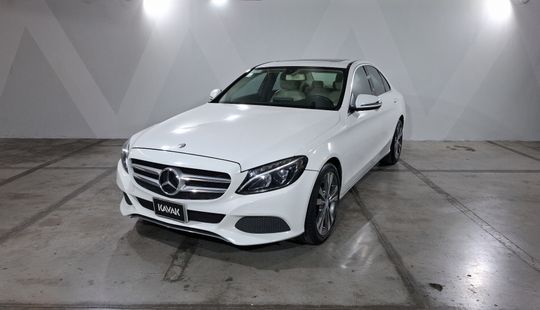 Mercedes Benz • Clase C