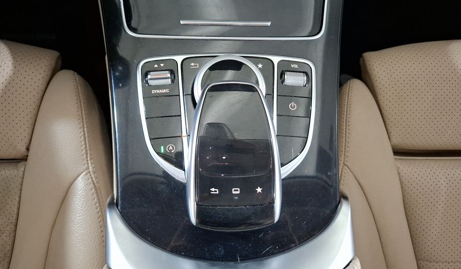 Mercedes Benz Clase C 2.0 200 CGI SPORT AT Sedan 2016