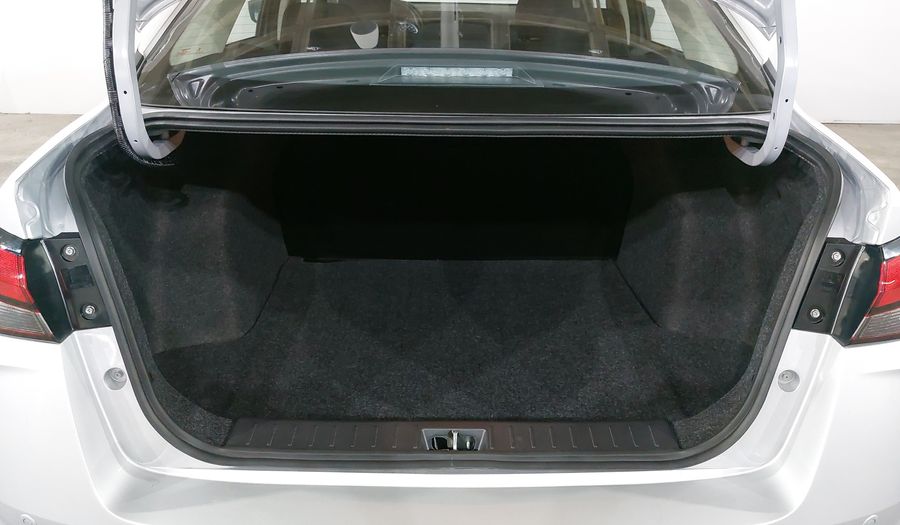 Nissan Versa 1.6 SENSE Sedan 2025