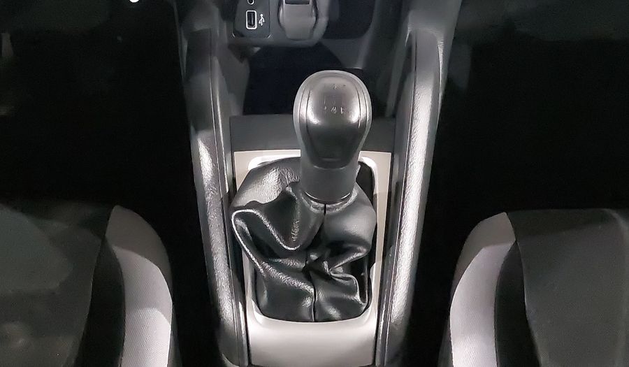 Nissan Versa 1.6 SENSE Sedan 2025