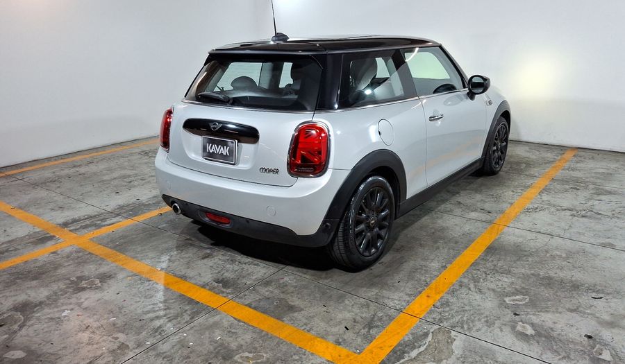 Mini Cooper 1.5 COOPER CHILI DCT Hatchback 2021