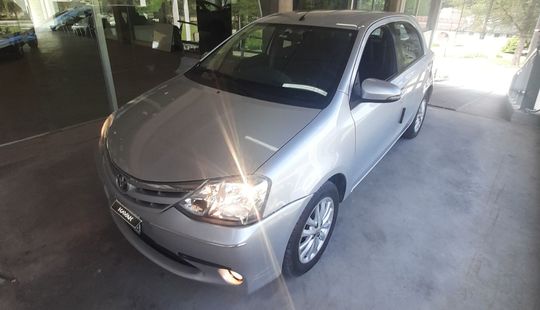 Toyota • Etios