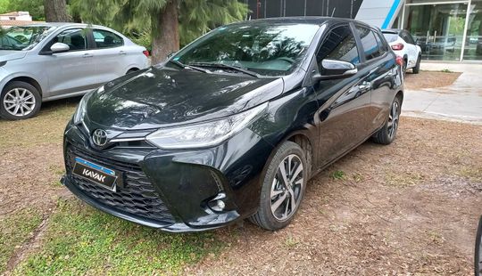 Toyota • Yaris