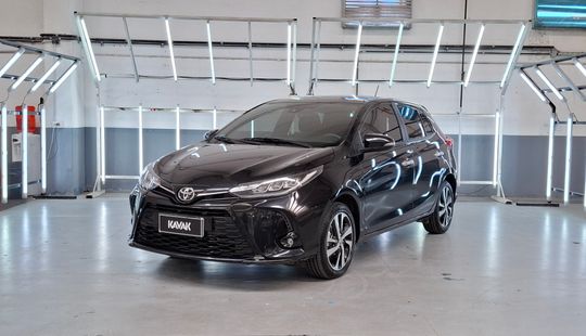 Toyota • Yaris