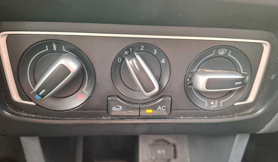 Volkswagen Crossfox 1.6 16V CROSSFOX HIGHLINE 2017 Hatchback