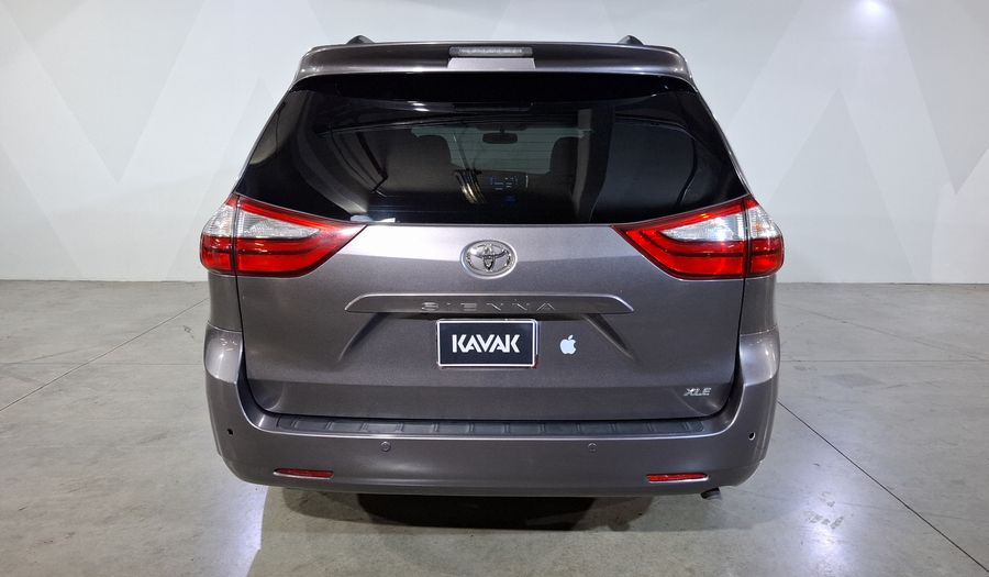 Toyota Sienna 3.5 XLE PIEL AT Minivan 2015