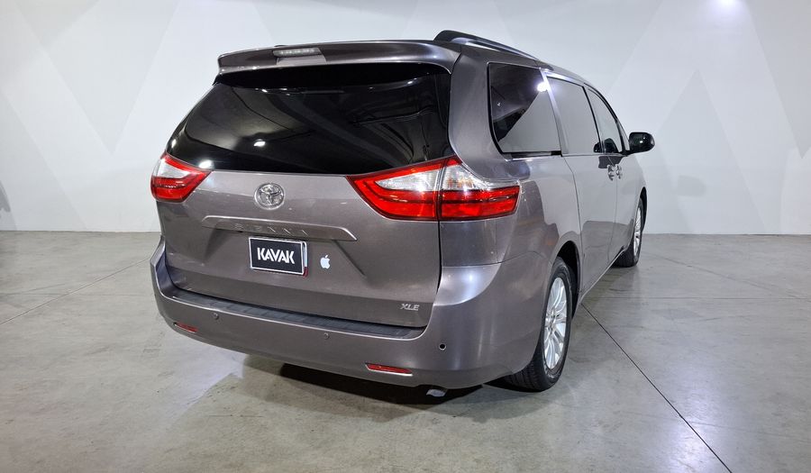 Toyota Sienna 3.5 XLE PIEL AT Minivan 2015