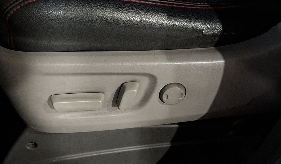 Toyota Sienna 3.5 XLE PIEL AT Minivan 2015