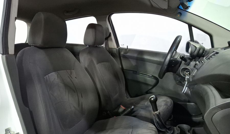 Chevrolet Spark Classic 1.2 LS A MT Hatchback 2017