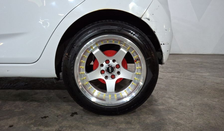 Chevrolet Spark Classic 1.2 LS A MT Hatchback 2017