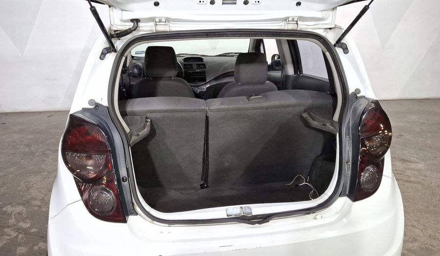 Chevrolet Spark Classic 1.2 LS A MT Hatchback 2017