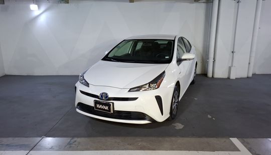 Toyota • Prius