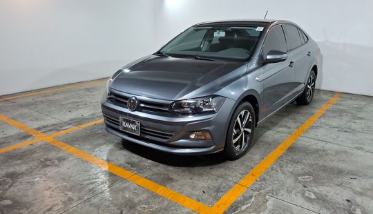 2022 • 24,000 km • Automático