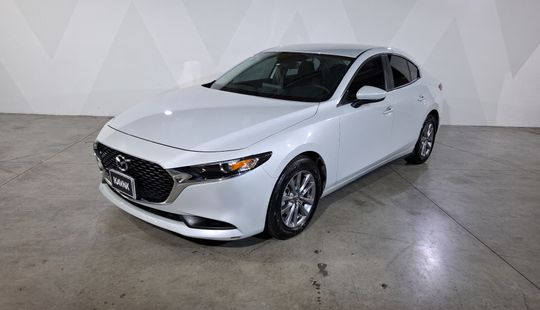 2024 • 13,640 km • Automático