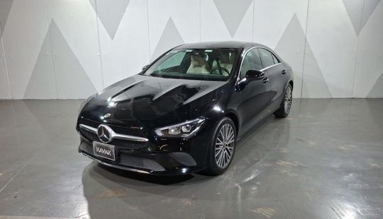 Mercedes Benz • Clase CLA