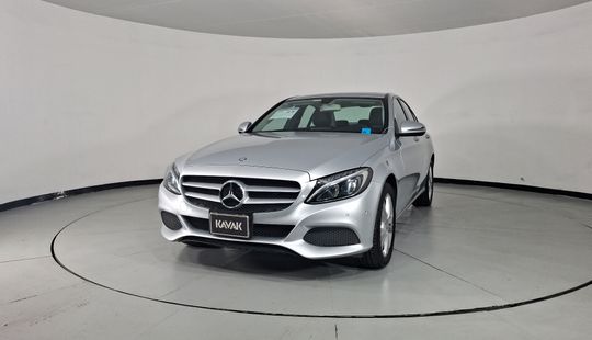 Mercedes Benz • Clase C
