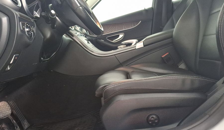 Mercedes Benz Clase C 2.0 200 CGI EXCLUSIVE AT Sedan 2017