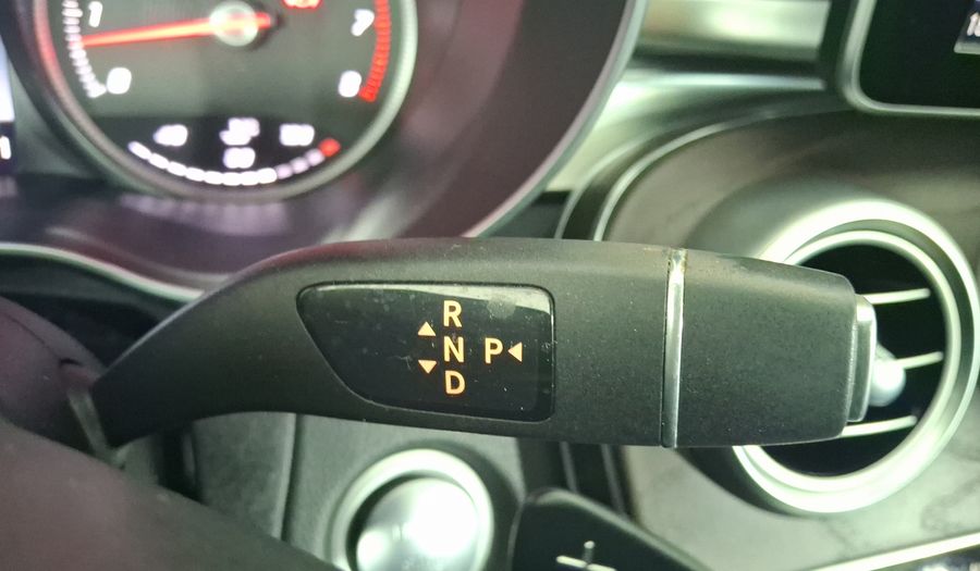 Mercedes Benz Clase C 2.0 200 CGI EXCLUSIVE AT Sedan 2017