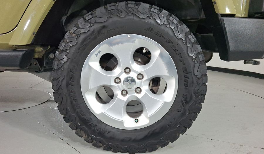 Jeep Wrangler 3.6 UNLIMITED SAHARA 4WD AUTO Suv 2013