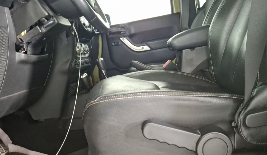 Jeep Wrangler 3.6 UNLIMITED SAHARA 4WD AUTO Suv 2013