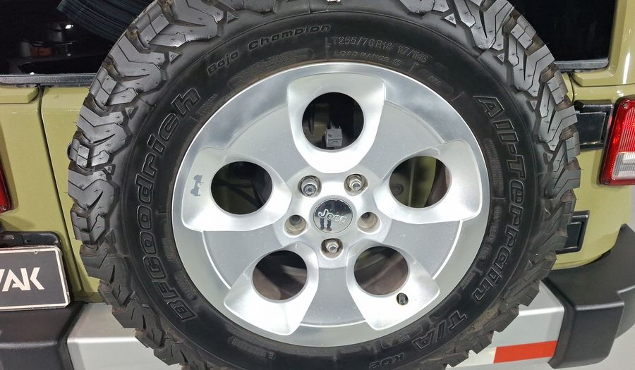 Jeep Wrangler 3.6 UNLIMITED SAHARA 4WD AUTO Suv 2013