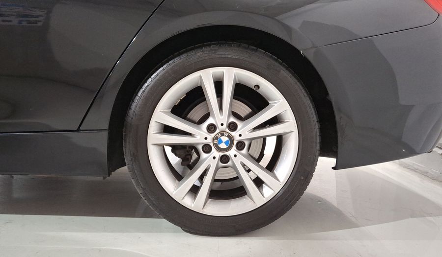 Bmw Serie 3 2.0 328I MODERN LINE Sedan 2013