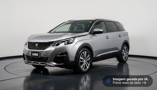 Peugeot • 5008