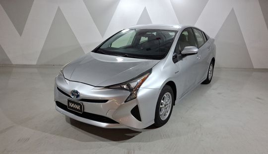 Toyota • Prius
