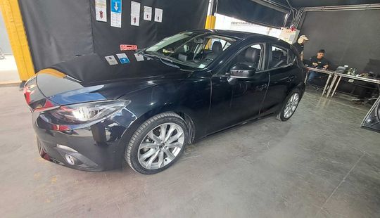 Mazda • Mazda 3