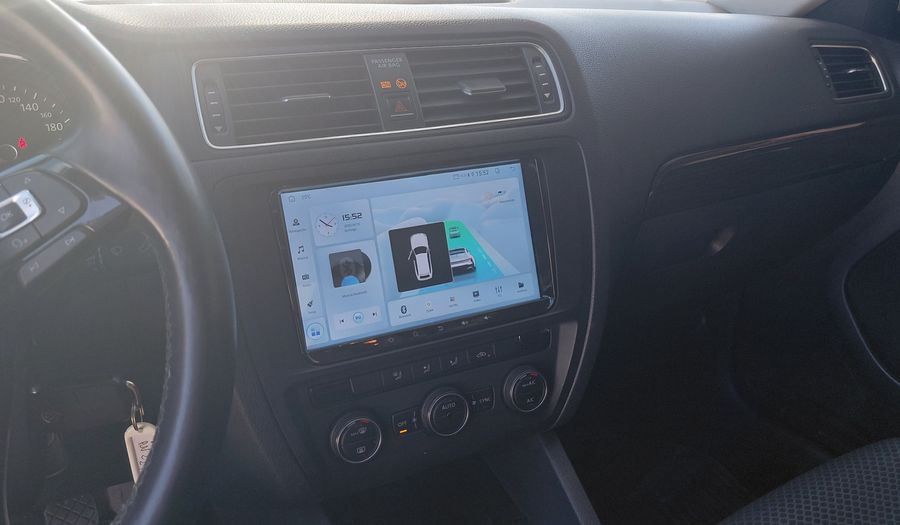 Volkswagen Vento 2.5 ADVANCE PLUS Sedan 2016