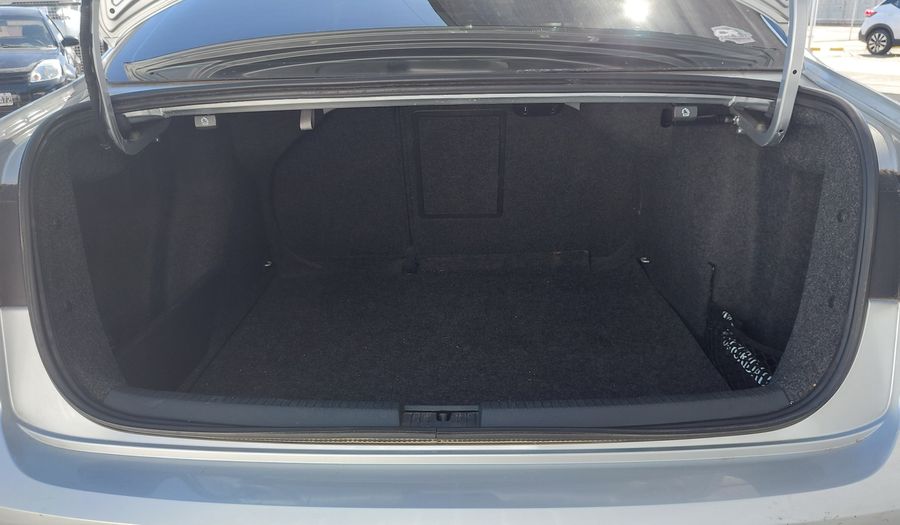 Volkswagen Vento 2.5 ADVANCE PLUS Sedan 2016