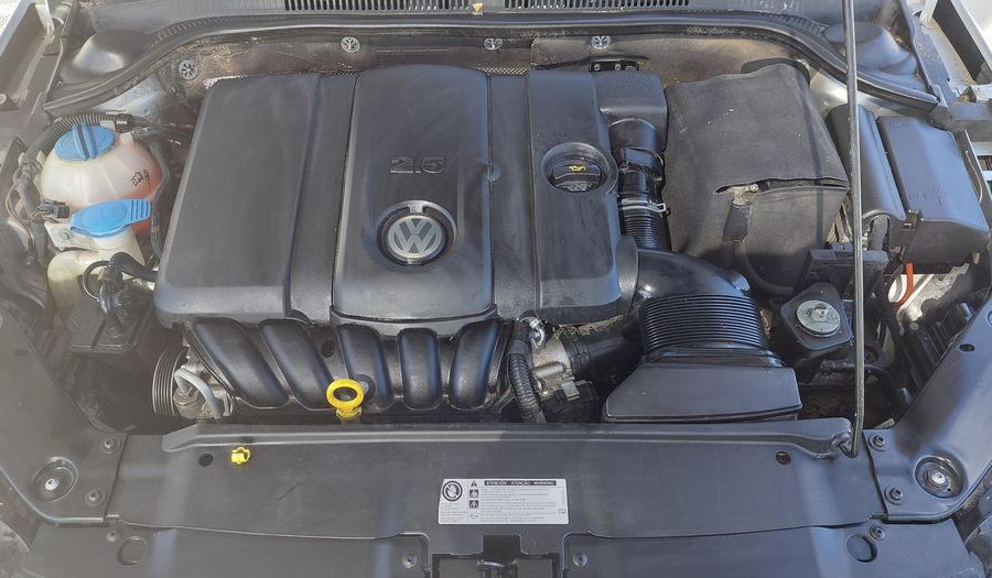 Volkswagen Vento 2.5 ADVANCE PLUS Sedan 2016