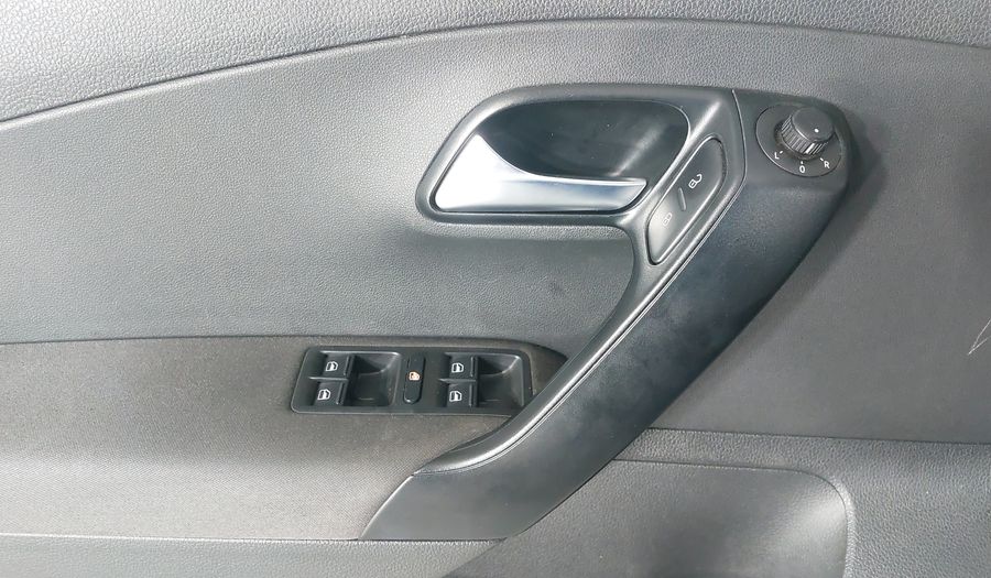 Volkswagen Polo 1.6 COMFORTLINE PLUS Hatchback 2021