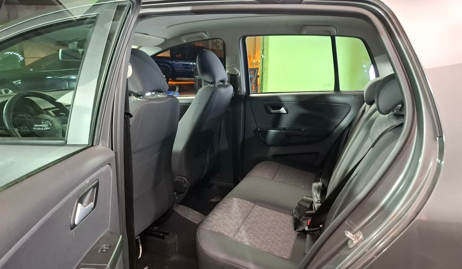 Volkswagen Fox 1.6 TRENDLINE Hatchback 2014